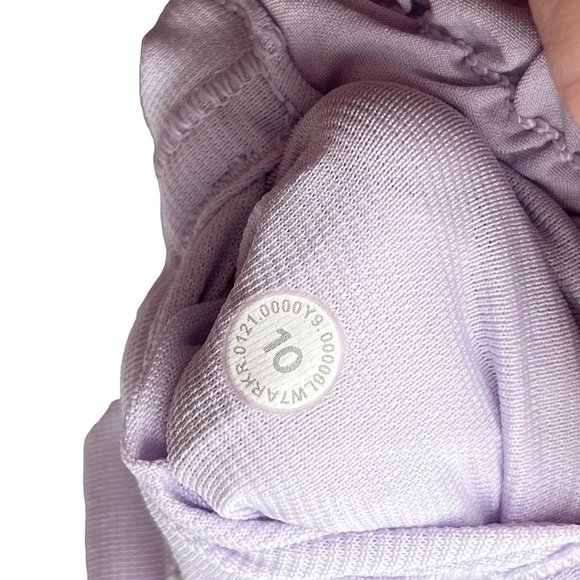 Lululemon Hotty Hot Short II *2.5" - Picture 7 of 9